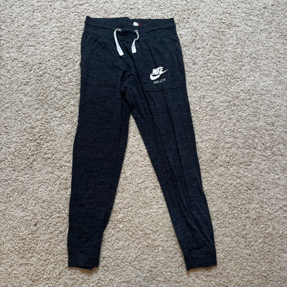 Nike Gym Vintage Joggers Sweatpants Nike Logo Dark Grey Size Small